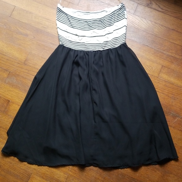 LASTStrapless dress or cover up with chiffon skirt - Picture 3 of 3